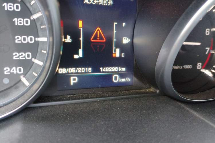 Used Land Rover Range Evoque 2015 2.0T 5-Door Ignite Edition Odometer Close Up
