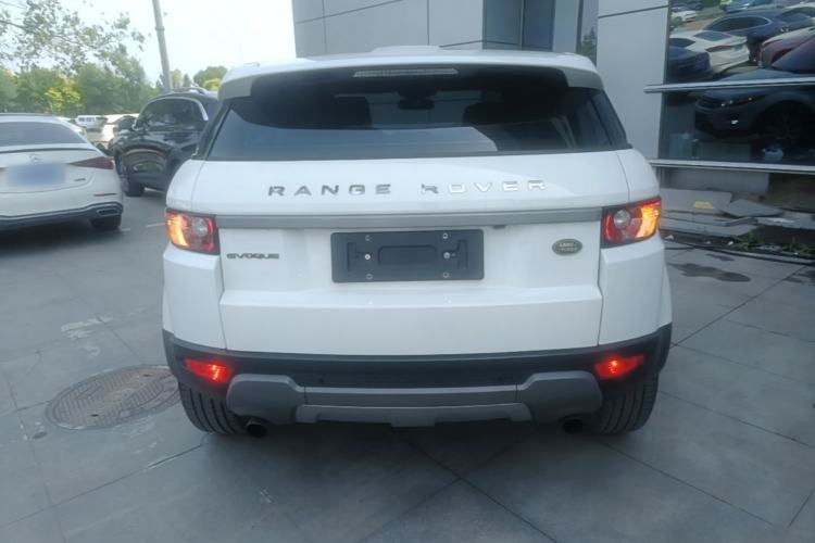 Used Land Rover Range Evoque 2015 2.0T Five-Door Zhiyao Edition Rear