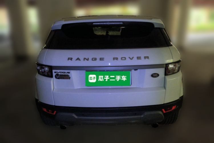 Used Land Rover Range Evoque 2015 2.0T Five-Door Zhiyao Edition Rear