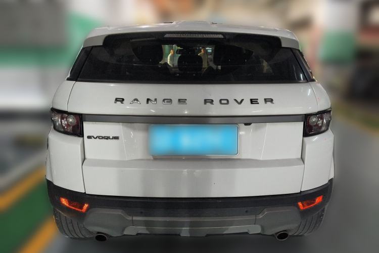 Used Land Rover Range Evoque 2015 2.0T Five-Door Zhiyao Edition Rear