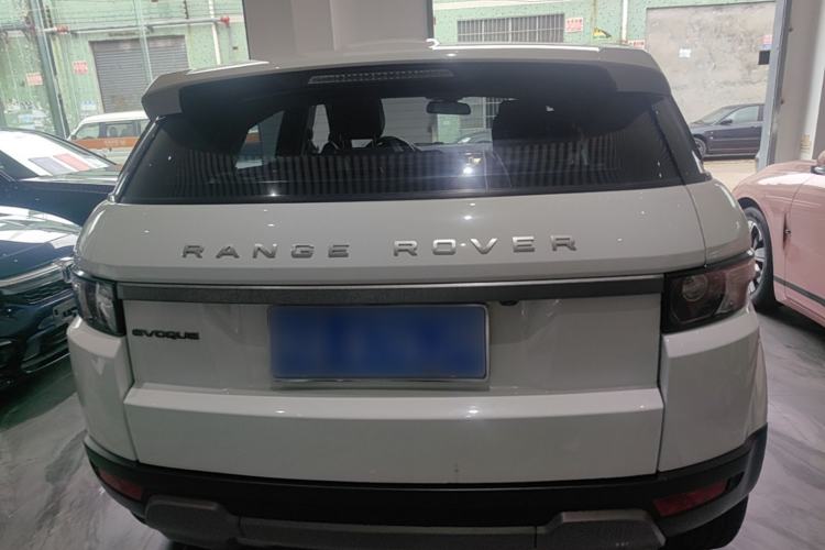 Used Land Rover Range Evoque 2015 2.0T Five-Door Zhiyao Edition Rear