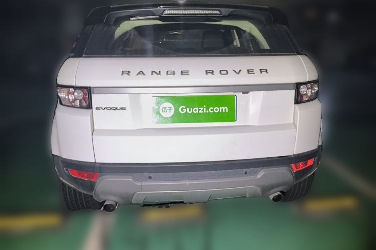 Used Land Rover Range Evoque 2015 2.0T Five-Door Zhiyao Edition Rear