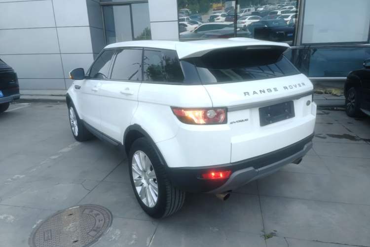 Used Land Rover Range Evoque 2015 2.0T Five-Door Zhiyao Edition Rear Left 45 Deg