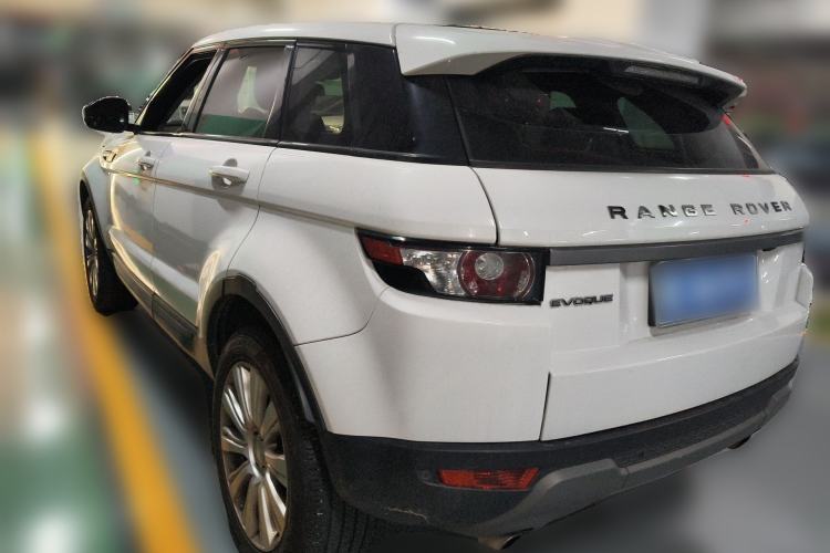 Used Land Rover Range Evoque 2015 2.0T Five-Door Zhiyao Edition Rear Left 45 Deg