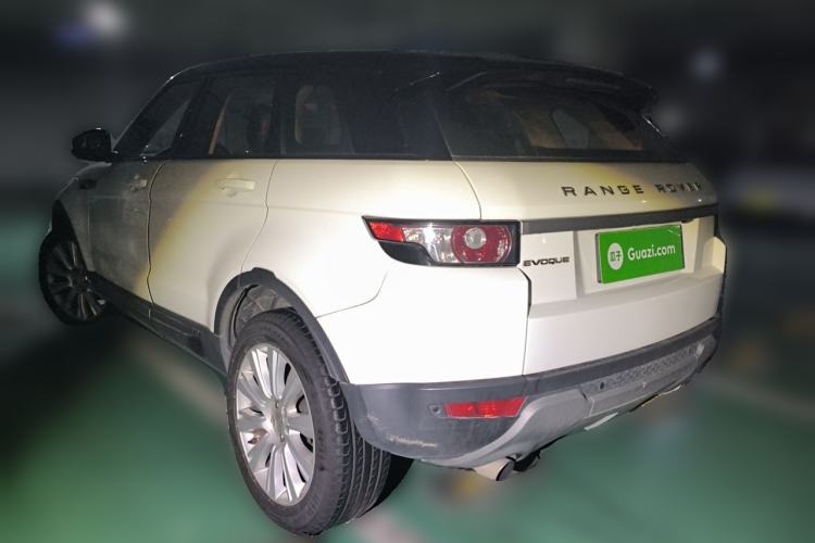 Used Land Rover Range Evoque 2015 2.0T Five-Door Zhiyao Edition Rear Left 45 Deg