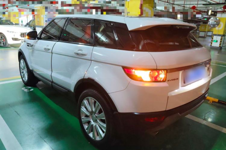 Used Land Rover Range Evoque 2015 2.0T Five-Door Zhiyao Edition Rear Left 45 Deg