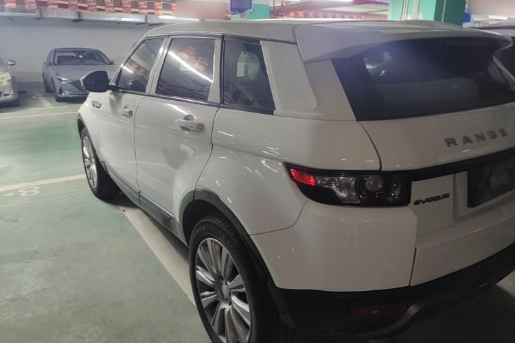 Used Land Rover Range Evoque 2015 2.0T Five-Door Zhiyao Edition Rear Left 45 Deg
