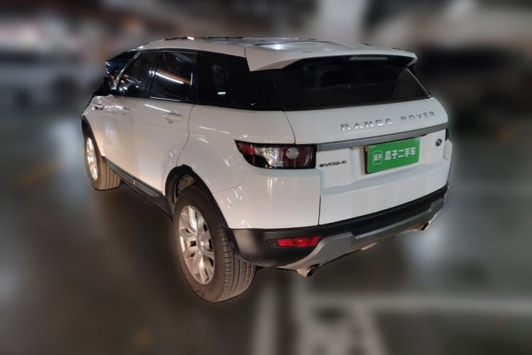 Used Land Rover Range Evoque 2015 2.0T 5-Door Luxury Edition Rear Left 45 Deg