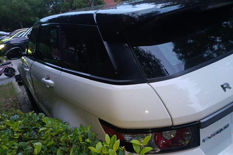 Used Land Rover Range Evoque 2015 2.0T Five-Door Zhiyao Edition Rear Left 45 Deg