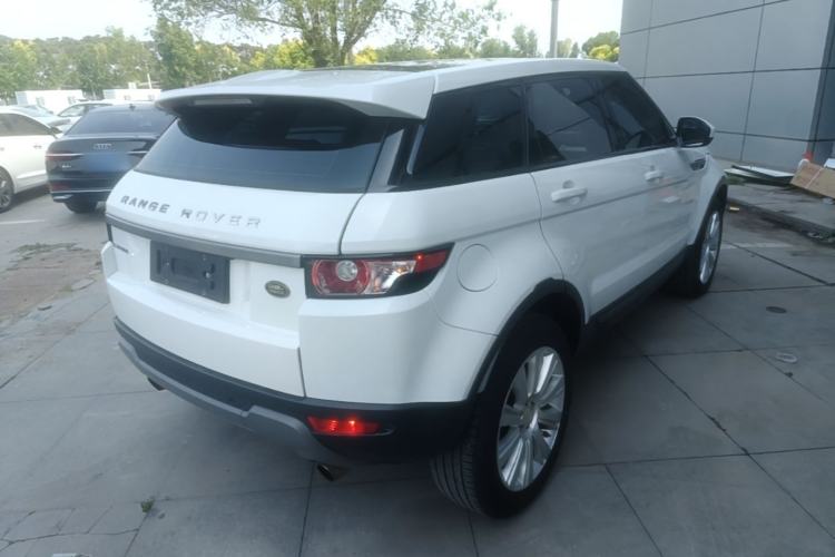 Used Land Rover Range Evoque 2015 2.0T Five-Door Zhiyao Edition Rear Right 45 Deg