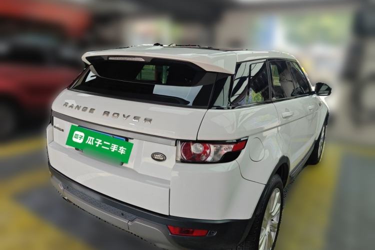 Used Land Rover Range Evoque 2015 2.0T Five-Door Zhiyao Edition Rear Right 45 Deg