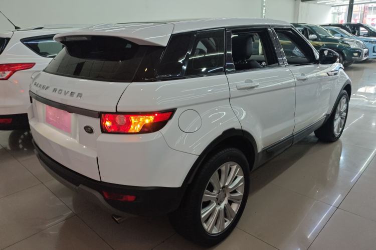 Used Land Rover Range Evoque 2015 2.0T Five-Door Zhiyao Edition Rear Right 45 Deg