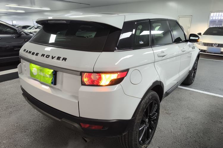 Used Land Rover Range Evoque 2015 2.0T Five-Door Zhiyao Edition Rear Right 45 Deg