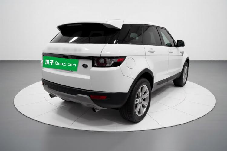 Used Land Rover Range Evoque 2015 2.0T 5-Door Luxury Edition Rear Right 45 Deg