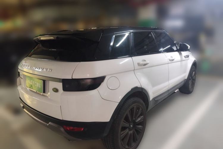 Used Land Rover Range Evoque 2015 2.0T Five-Door Zhiyao Edition Rear Right 45 Deg