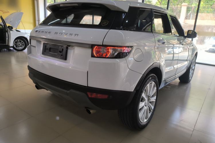 Used Land Rover Range Evoque 2015 2.0T Five-Door Zhiyao Edition Rear Right 45 Deg