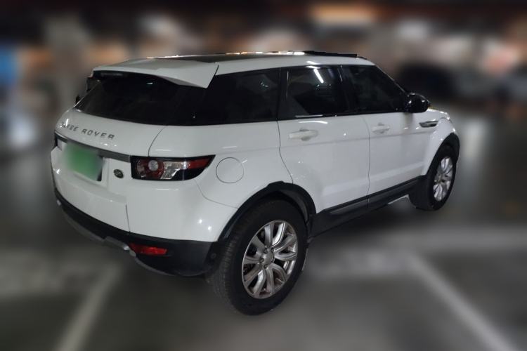 Used Land Rover Range Evoque 2015 2.0T 5-Door Luxury Edition Rear Right 45 Deg