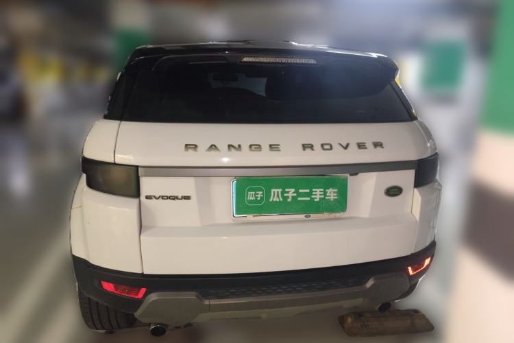 Used Land Rover Range Evoque 2015 2.0T Five-Door Zhiyao Edition Rear