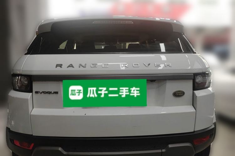 Used Land Rover Range Evoque 2015 2.0T Five-Door Zhiyao Edition Rear