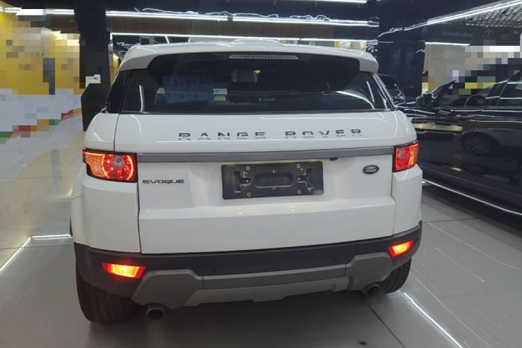 Used Land Rover Range Evoque 2015 2.0T Five-Door Zhiyao Edition Rear
