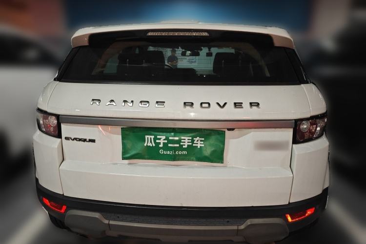 Used Land Rover Range Evoque 2015 2.0T Five-Door Zhiyao Edition Rear