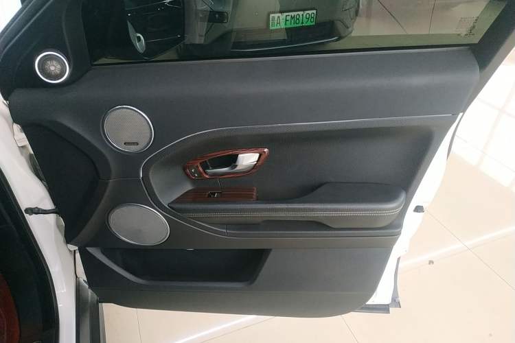 Used Land Rover Range Evoque 2015 2.0T 5-Door Ignite Edition Right Front Door Interior