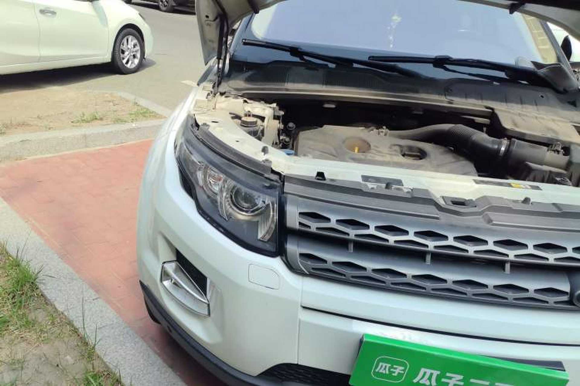 Used Land Rover Range Evoque 2015 2.0T Five-Door Zhiyao Edition Right Front Headlight