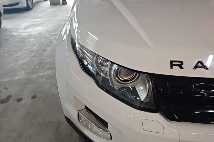 Used Land Rover Range Evoque 2015 2.0T Five-Door Fashion Edition Right Front Headlight