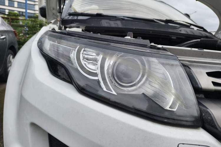 Used Land Rover Range Evoque 2015 2.0T Five-Door Fashion Edition Right Front Headlight