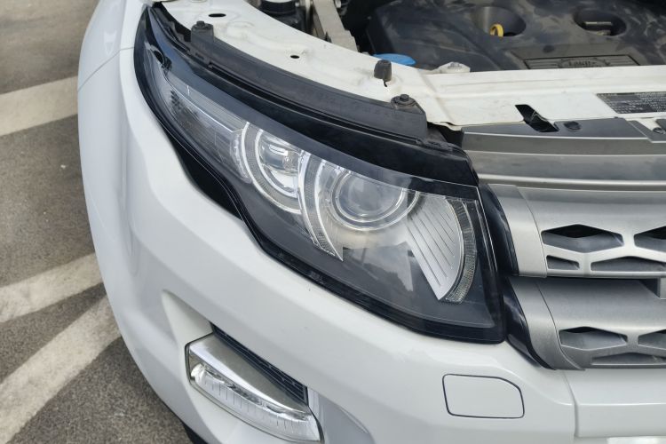 Used Land Rover Range Evoque 2015 2.0T 5-Door Luxury Edition Right Front Headlight