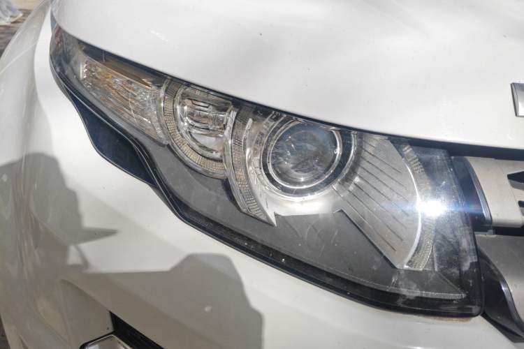 Used Land Rover Range Evoque 2015 2.0T Five-Door Fashion Edition Right Front Headlight