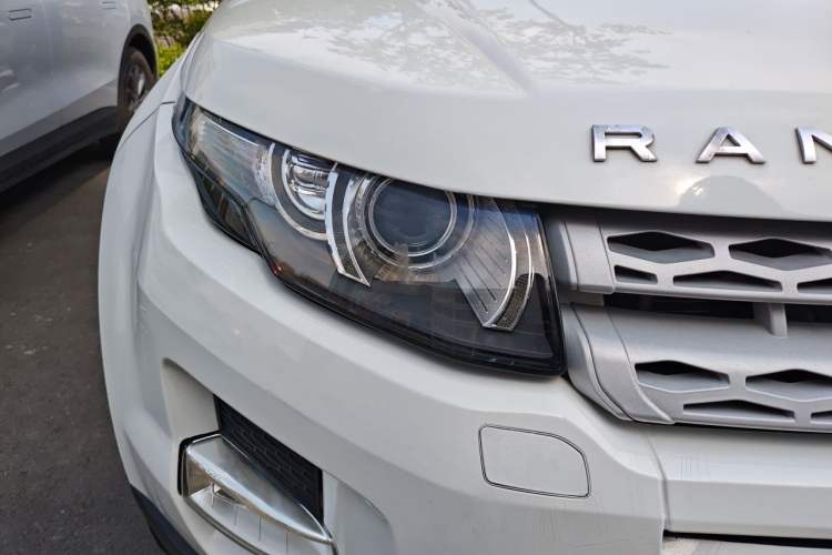 Used Land Rover Range Evoque 2015 2.0T Five-Door Fashion Edition Right Front Headlight