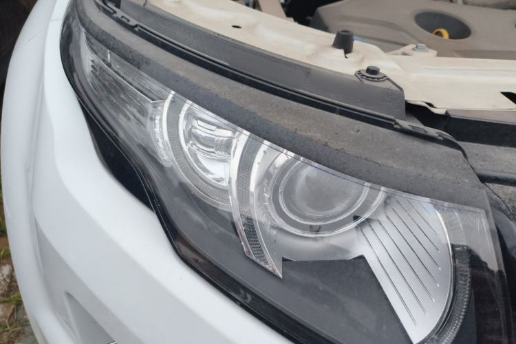 Used Land Rover Range Evoque 2015 2.0T Five-Door Fashion Edition Right Front Headlight