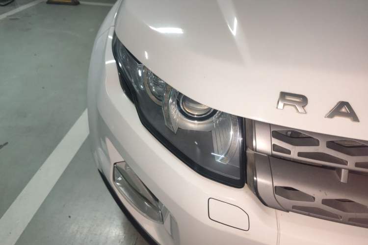 Used Land Rover Range Evoque 2015 2.0T Five-Door Zhiyao Edition Right Front Headlight