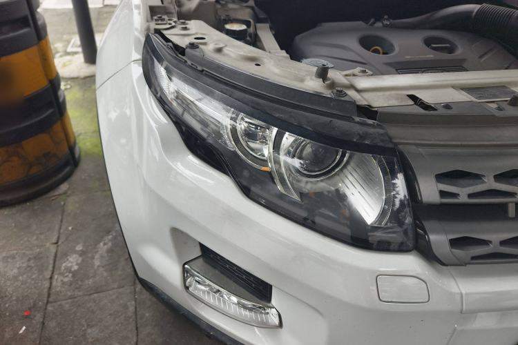 Used Land Rover Range Evoque 2015 2.0T 5-Door Luxury Edition Right Front Headlight