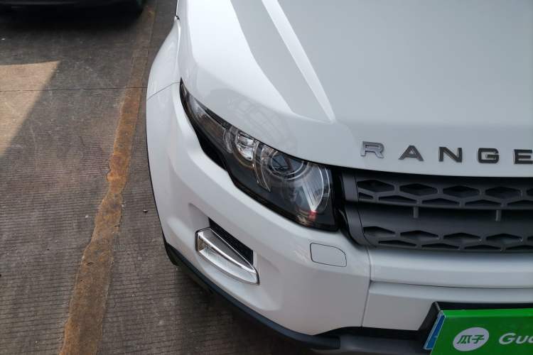 Used Land Rover Range Evoque 2015 2.0T Five-Door Zhiyao Edition Right Front Headlight