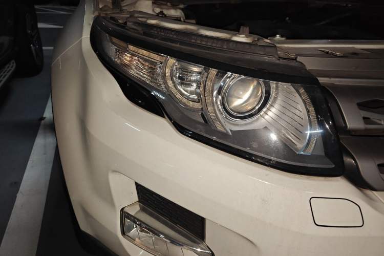 Used Land Rover Range Evoque 2015 2.0T Five-Door Zhiyao Edition Right Front Headlight