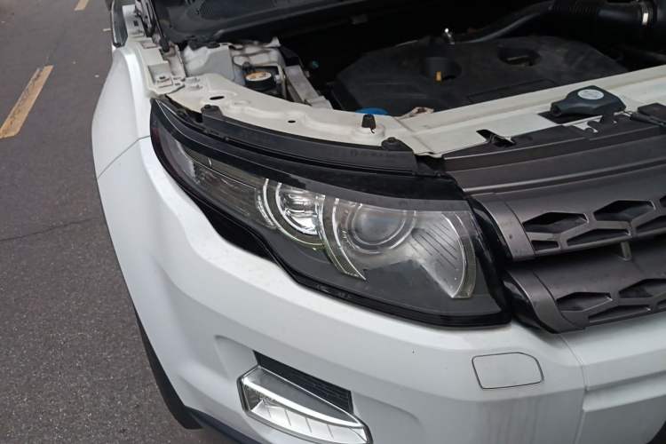 Used Land Rover Range Evoque 2015 2.0T Five-Door Zhiyao Edition Right Front Headlight