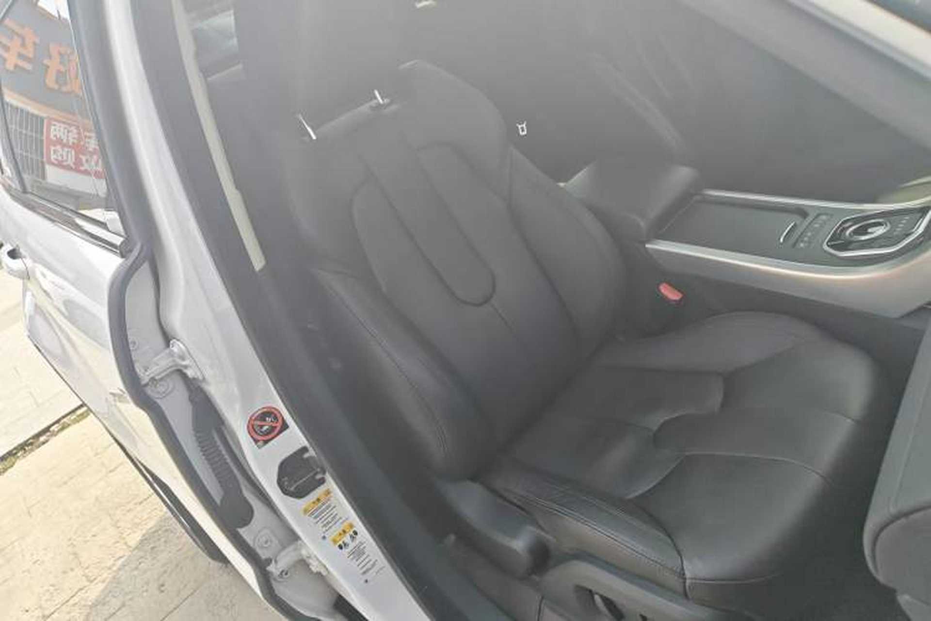 Used Land Rover Range Evoque 2015 2.0T Five-Door Zhiyao Edition Right Front Seat