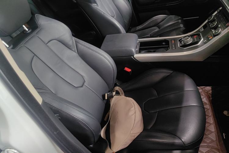 Used Land Rover Range Evoque 2015 2.0T Five-Door Zhiyao Edition Right Front Seat