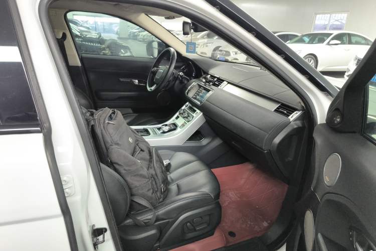 Used Land Rover Range Evoque 2015 2.0T Five-Door Zhiyao Edition Right Front Seat