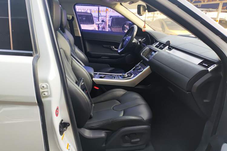 Used Land Rover Range Evoque 2015 2.0T Five-Door Fashion Edition Right Front Seat