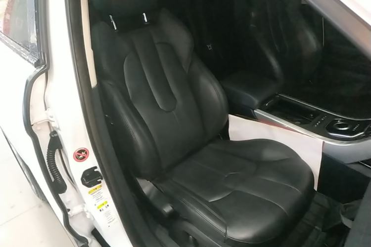 Used Land Rover Range Evoque 2015 2.0T Five-Door Zhiyao Edition Right Front Seat