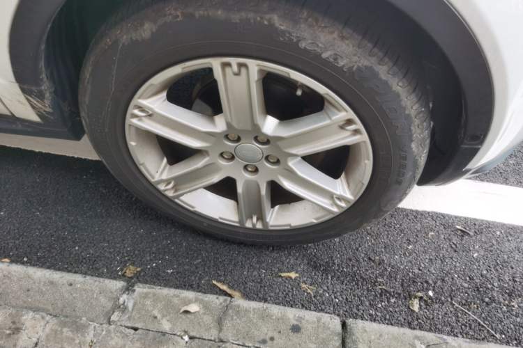Used Land Rover Range Evoque 2015 2.0T Five-Door Sporty Edition Right Front Wheel Hub