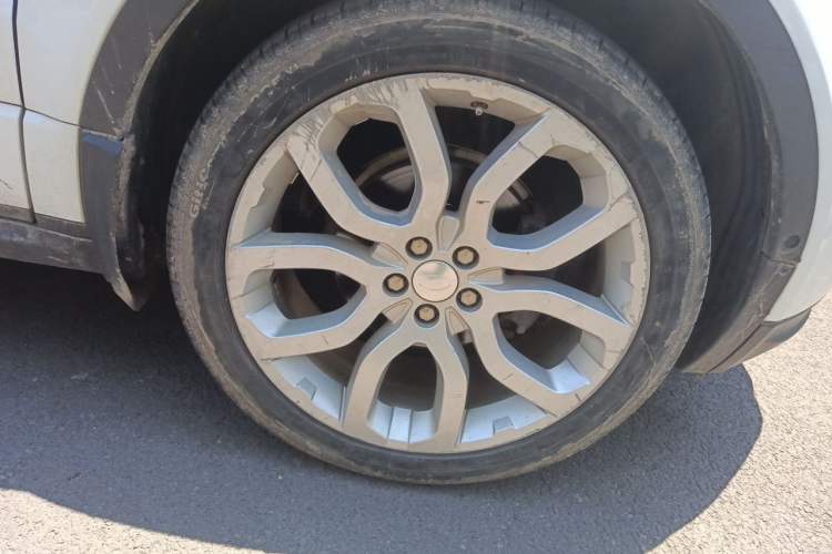 Used Land Rover Range Evoque 2015 2.0T 5-Door Ignite Edition Right Front Wheel Hub