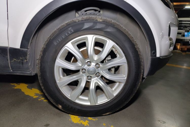 Used Land Rover Range Evoque 2015 2.0T 5-Door Luxury Edition Right Front Wheel Hub