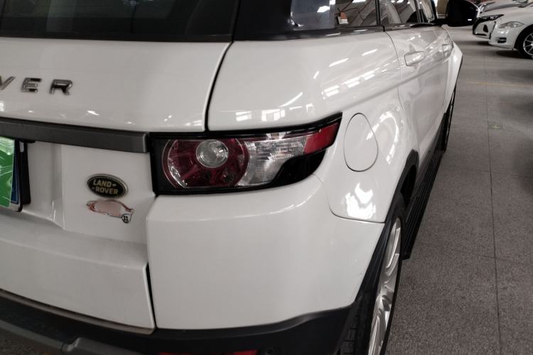 Used Land Rover Range Evoque 2015 2.0T Five-Door Zhiyao Edition Right Rear Taillight