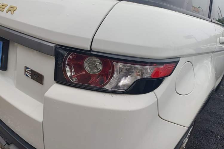 Used Land Rover Range Evoque 2015 2.0T Five-Door Fashion Edition Right Rear Taillight