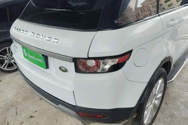 Used Land Rover Range Evoque 2015 2.0T Five-Door Zhiyao Edition Right Rear Taillight