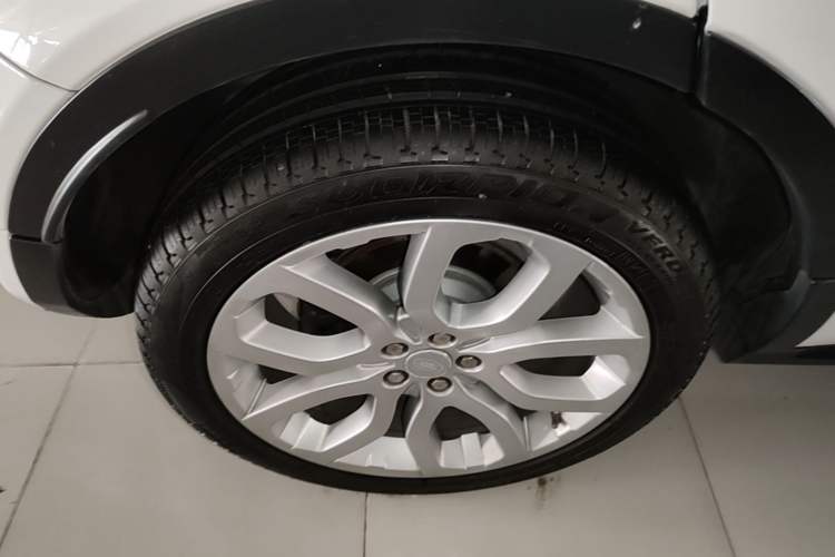 Used Land Rover Range Evoque 2015 2.0T Five-Door Sporty Edition Right Rear Wheel Hub